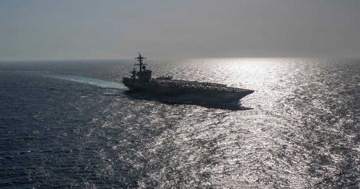 Donald Trump balaie les inquiétudes sur les conditions de vie à bord de l’USS Abraham Lincoln