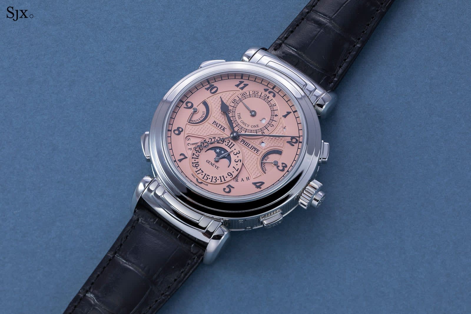 La Patek Philippe Grandmaster Chime Ref. 6300A-010 en acier inoxydable, montre la plus chere jamais vendue aux encheres (31 millions USD chez Christie's en 2019)