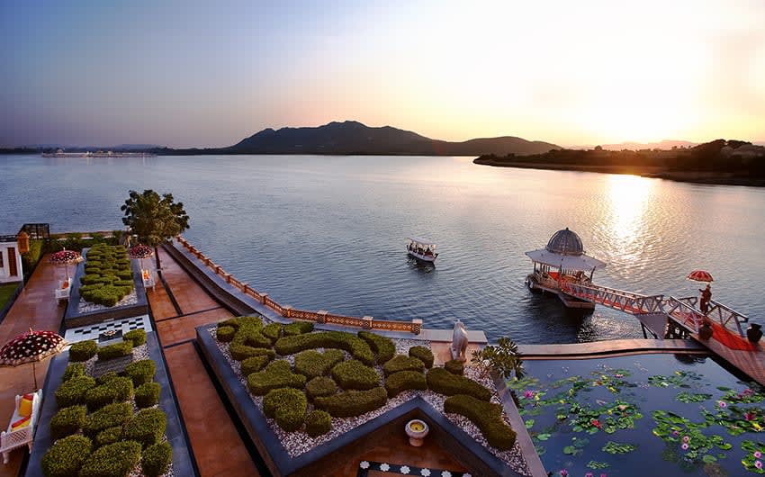 Hotel Leela Palace facade ou interieur, luxe indien 40 ans anniversaire