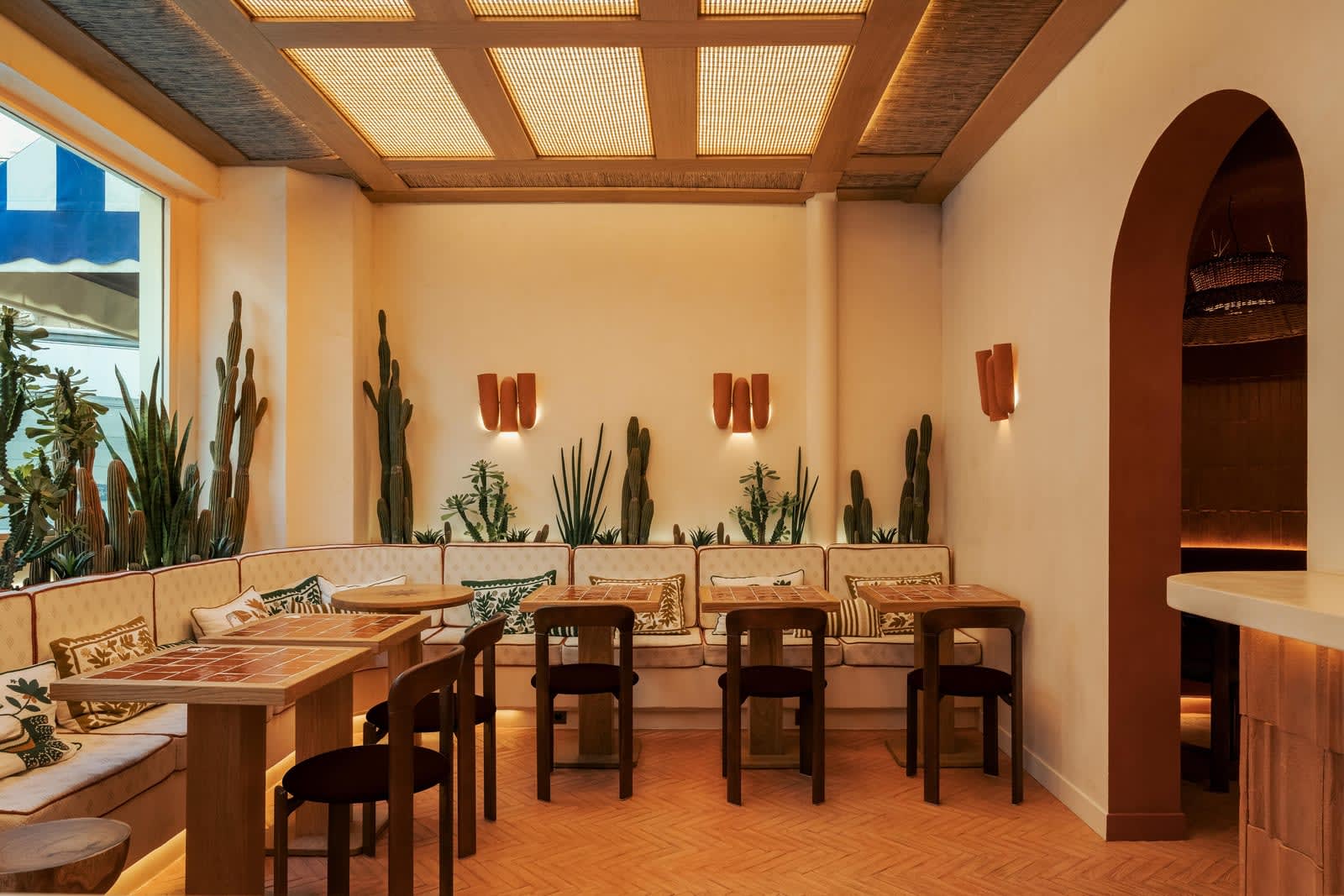 Interieur du restaurant Tio, taqueria mexicaine raffinee 1 rue Saint-Philippe-du-Roule Paris 8e