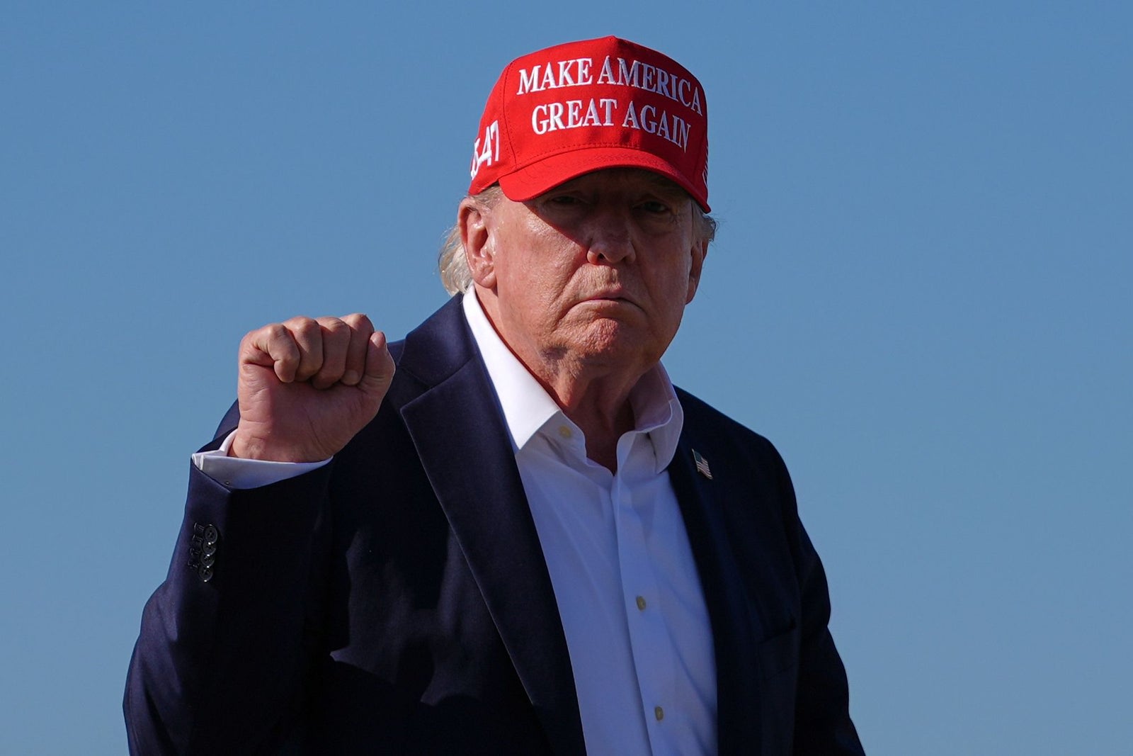 Donald Trump publie une carte intégrant l'Islande et le Canada aux États-Unis