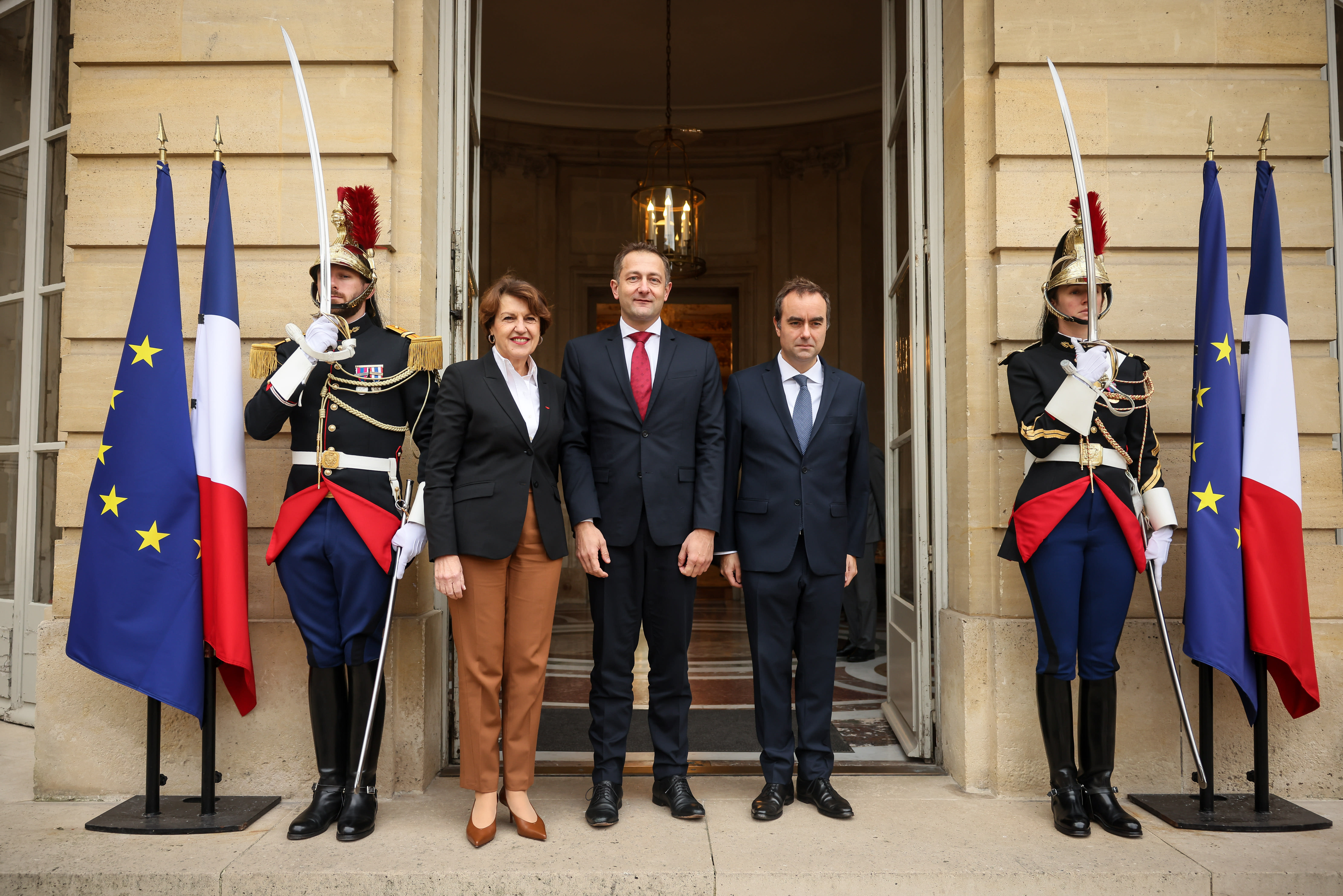 Sébastien Lecornu envisage de réduire les indemnités des membres du gouvernement
