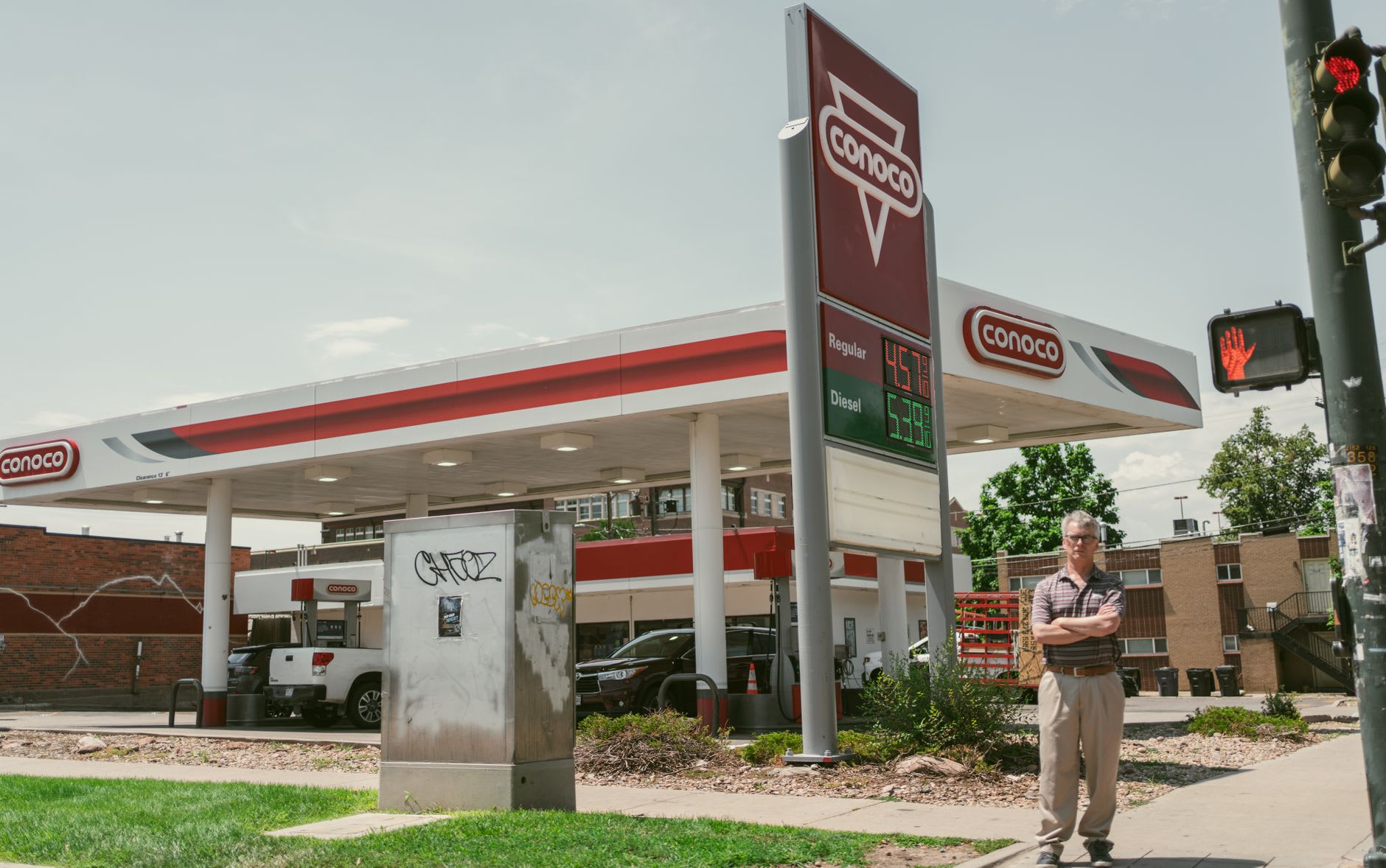 Carburants : l’essence atteint un record historique, le gouvernement interpelle les distributeurs