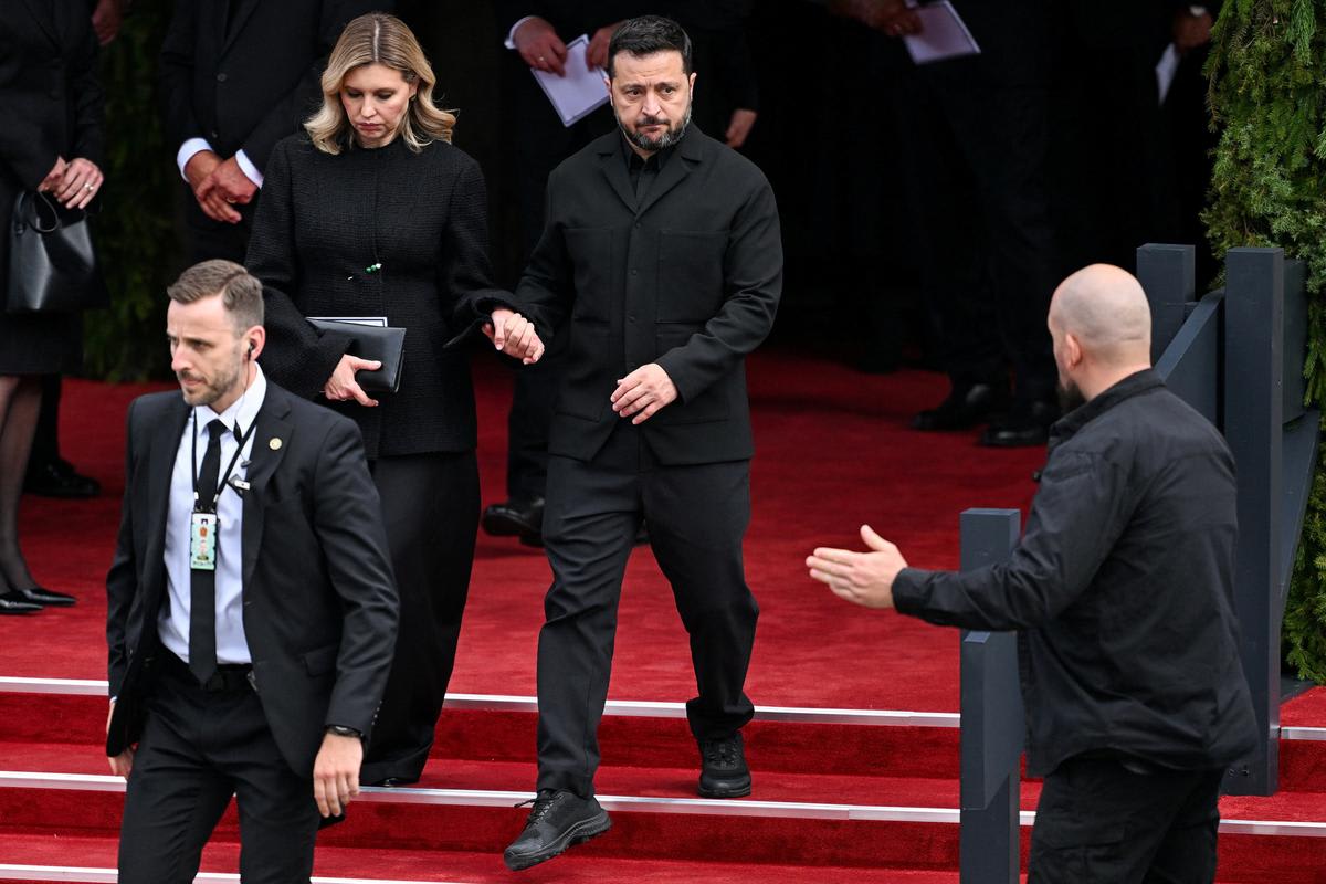 L'avion de Volodymyr Zelensky frôlé par un drone au décollage de Moldavie