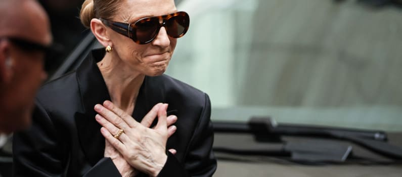 Céline Dion s'offre un bain de foule à Paris avant de rejoindre la Plenitude Arena