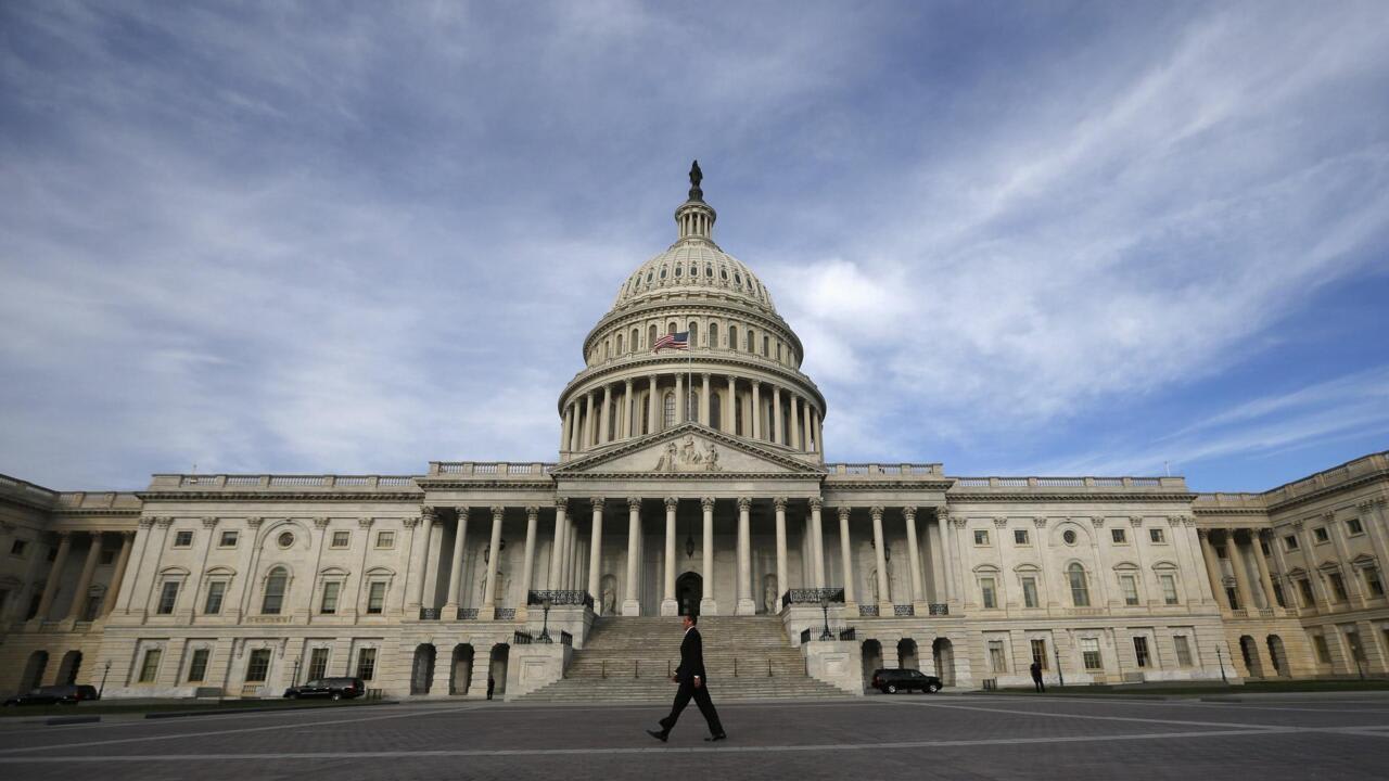 Élections de mi-mandat aux États-Unis : le secteur de l'intelligence artificielle investit massivement
