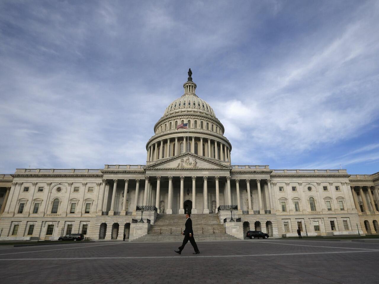 Élections de mi-mandat aux États-Unis : le secteur de l'intelligence artificielle investit massivement