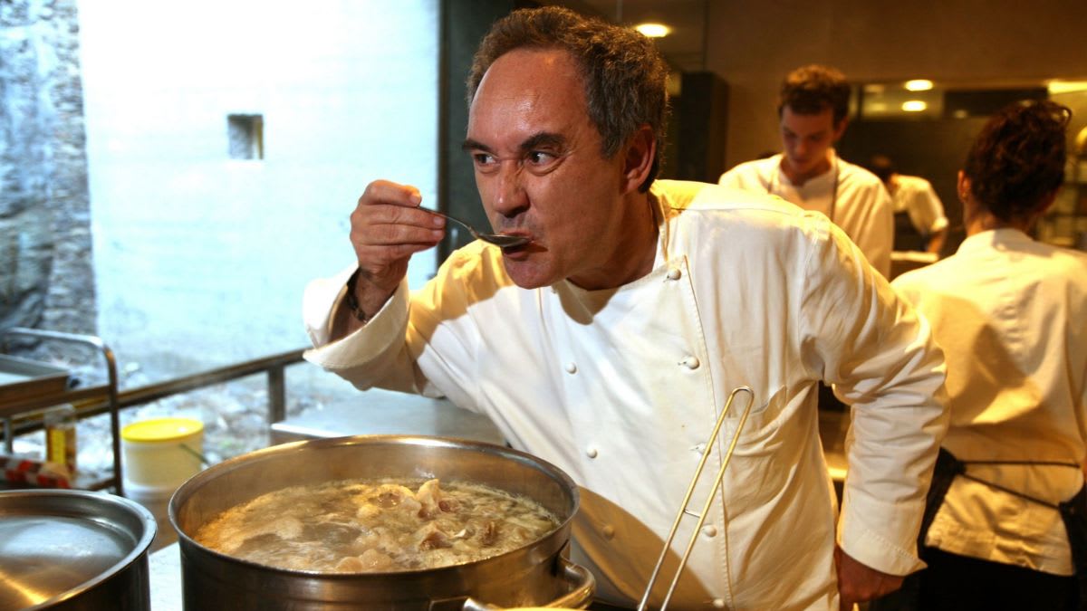 Gastronomie : le chef Ferran Adrià rejette la robotisation du service