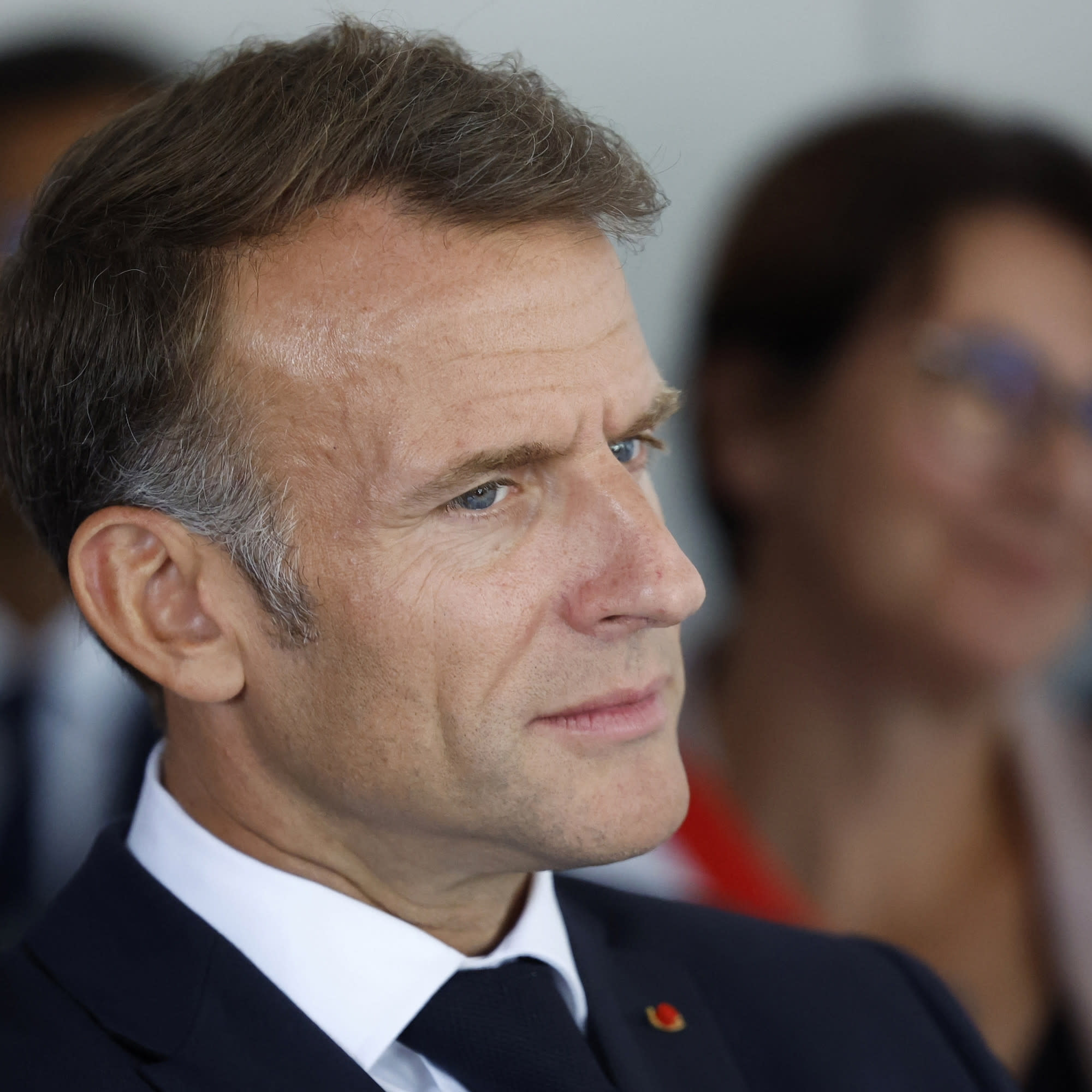 Carburants : Emmanuel Macron réclame la mobilisation du gouvernement sur les prix