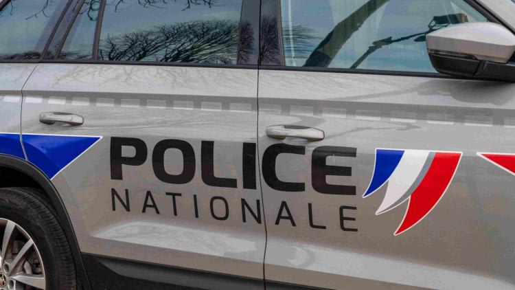 Un policier de l'Élysée échappe à une tentative d'homicide au tournevis