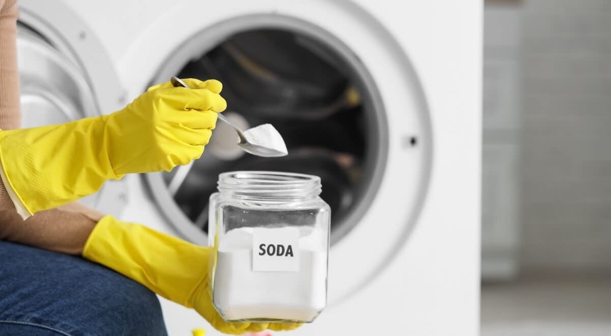 Entretien des lave-linge : l'inefficacité du mélange bicarbonate et vinaigre démontrée par la chimie