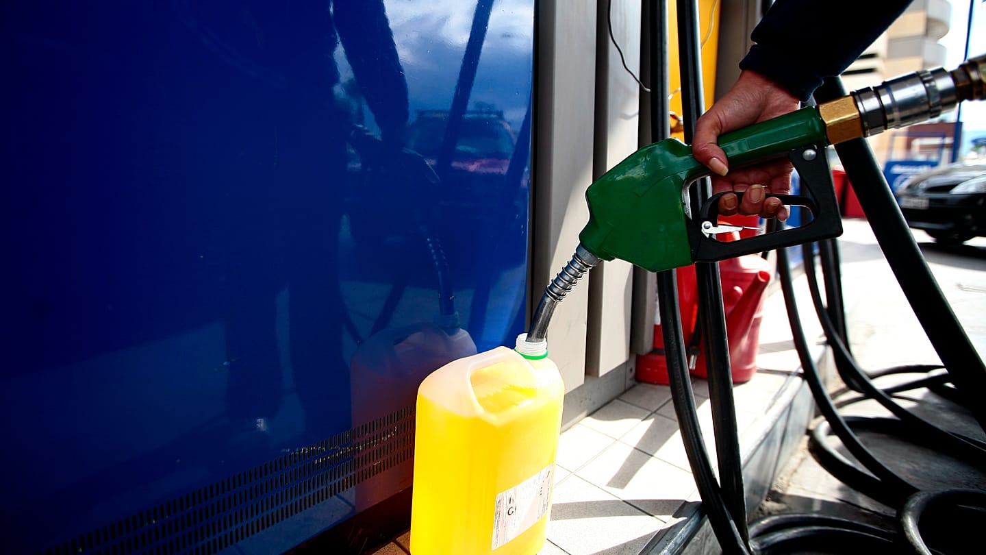 Grèce : le gouvernement annonce un plan d'aides face à la hausse des carburants
