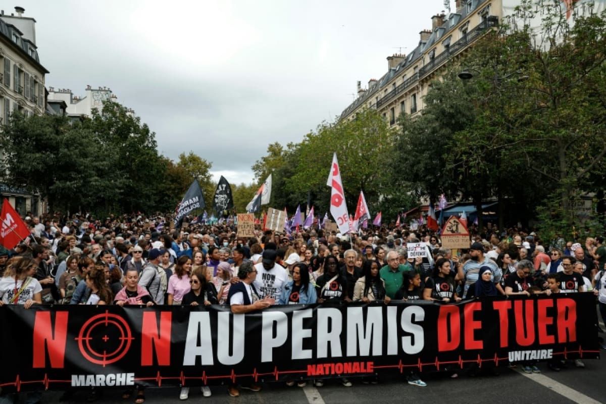 Usage des armes par la police : mobilisations nationales contre la présomption de légitimité