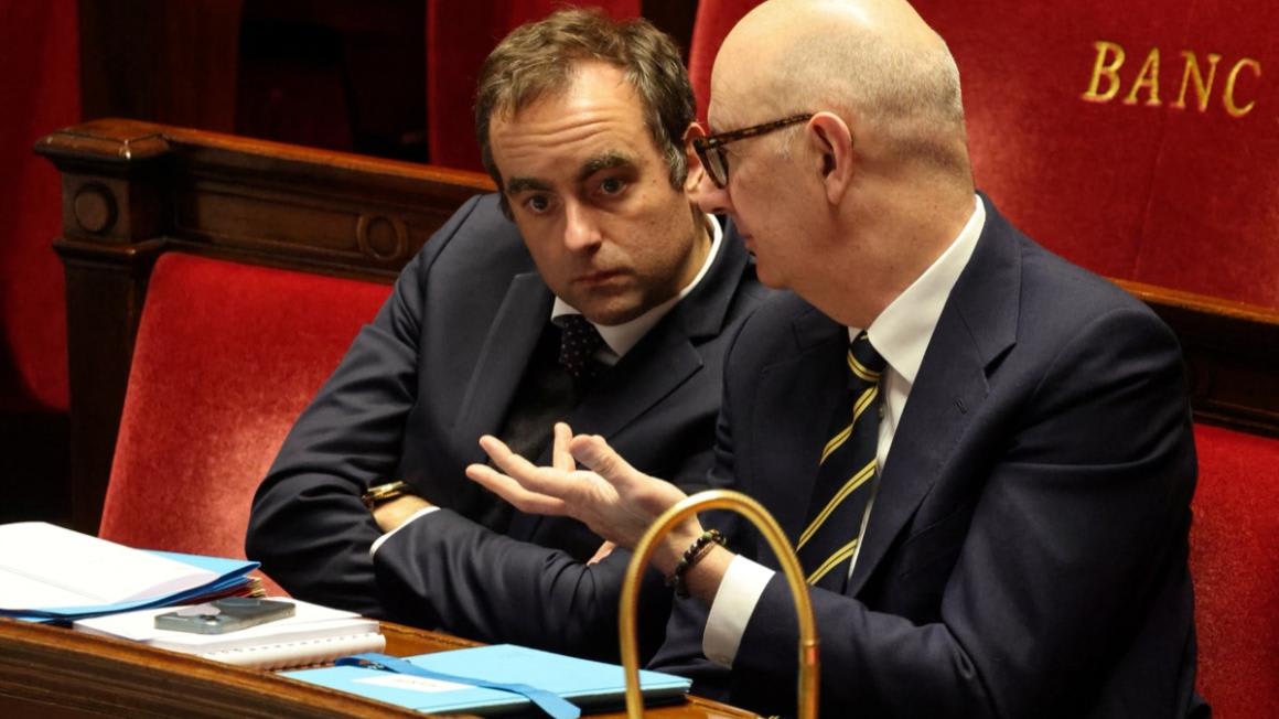 Carburants : Sébastien Lecornu réunit ses ministres face à la flambée des prix à la pompe