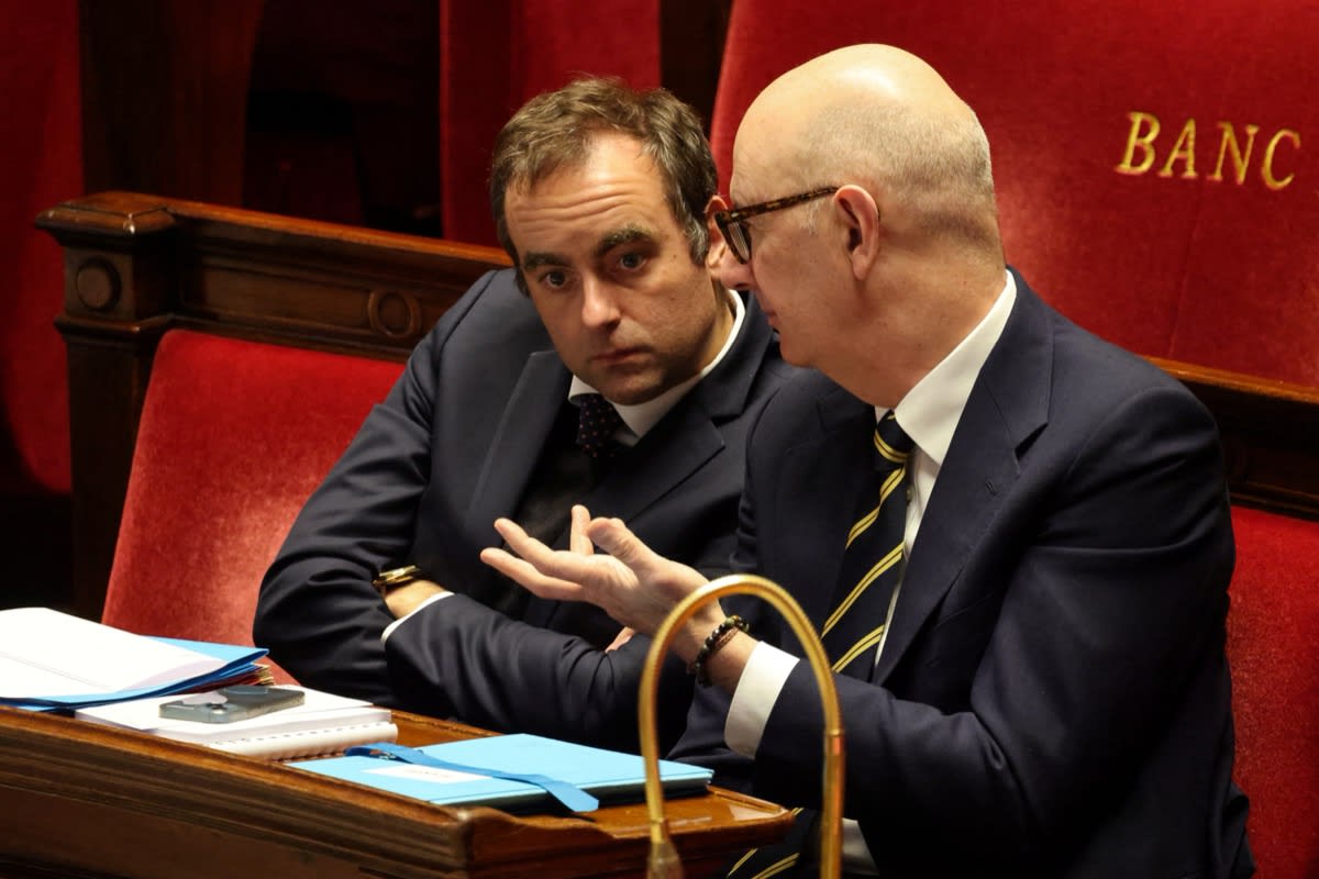 Carburants : Sébastien Lecornu réunit ses ministres face à la flambée des prix à la pompe