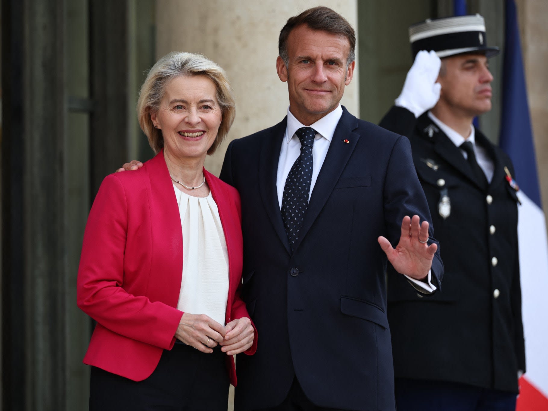 Énergie : Emmanuel Macron demande à Bruxelles d'alléger les normes sur les carburants