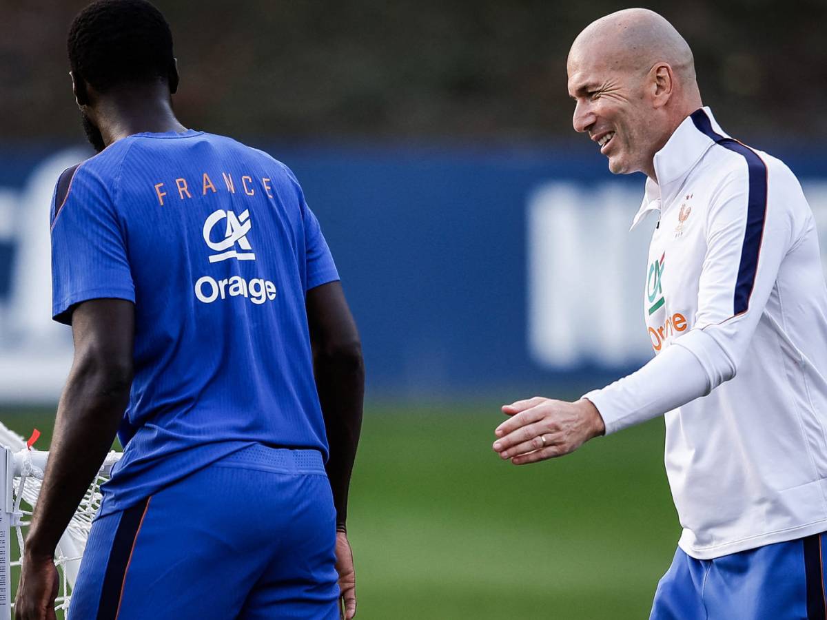 Équipe de France : Zinédine Zidane impose sa méthode dès ses premiers entraînements