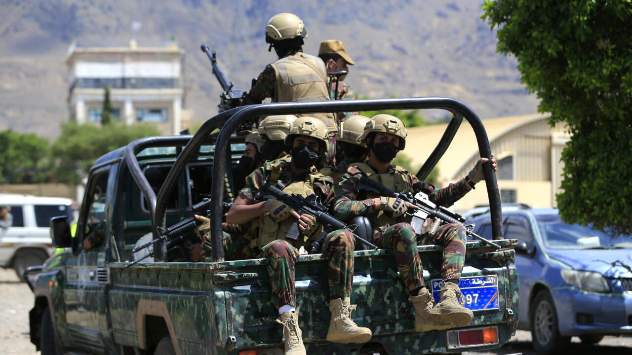 Tensions au Moyen-Orient : le détroit d'Ormuz paralysé alors que le Yémen s'embrase
