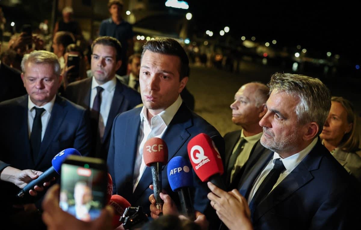 Jordan Bardella face aux accusations d'antisémitisme : décryptage d'une stratégie de défense