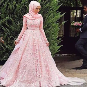 Beautiful baby pink dress for a Muslim Brides Wedding Beautiful baby pink dress for a Muslim Brides Wedding