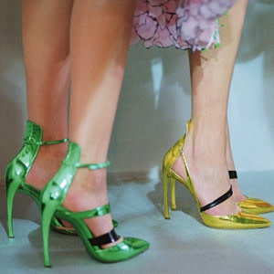 Comma Heel Comma Heel