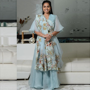 Create a unique style wearing a floral dupatta over a plain saree which makes you look gorgeous Create a unique style wearing a floral dupatta over a plain saree which makes you look gorgeous