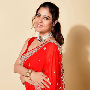 Kajol wearing a Sindhoori Red Saree Kajol wearing a Sindhoori Red Saree