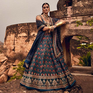Sustainability into Wedding Couture Sustainability into Wedding Couture