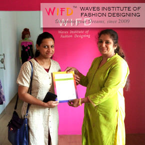 Handing over the Certificate to Meenu Handing over the Certificate to Meenu