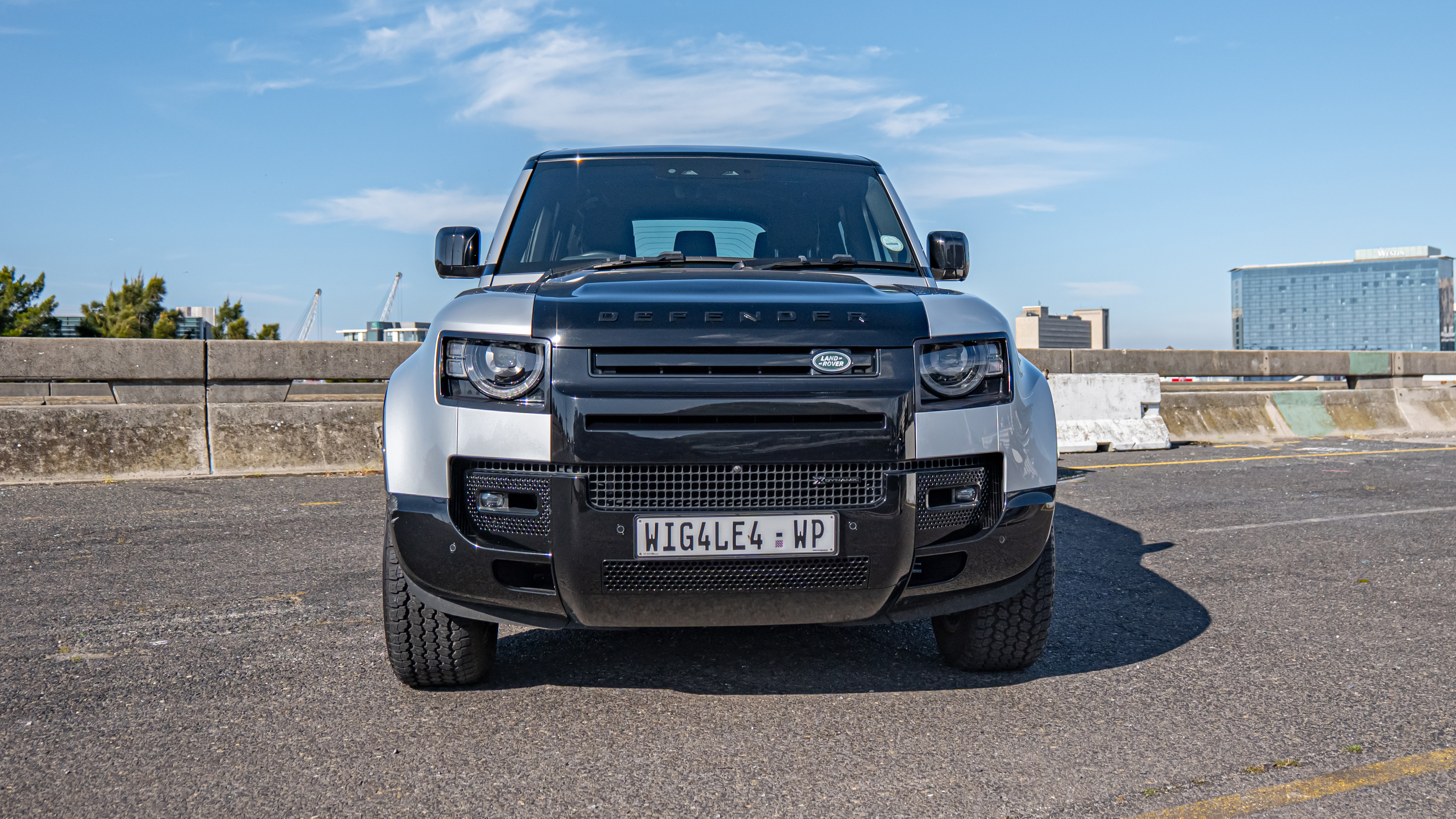 LAND ROVER Defender D300