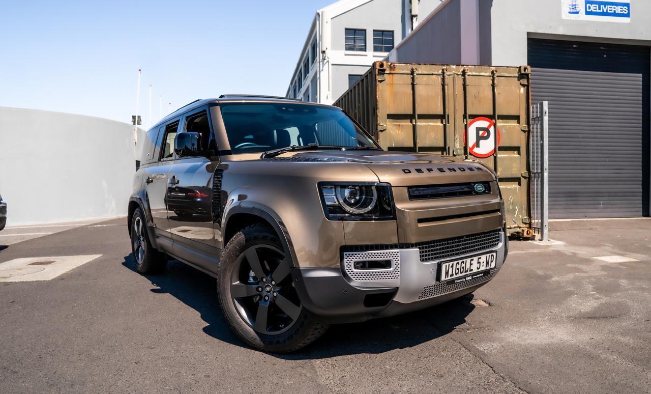 LAND ROVER Defender D240