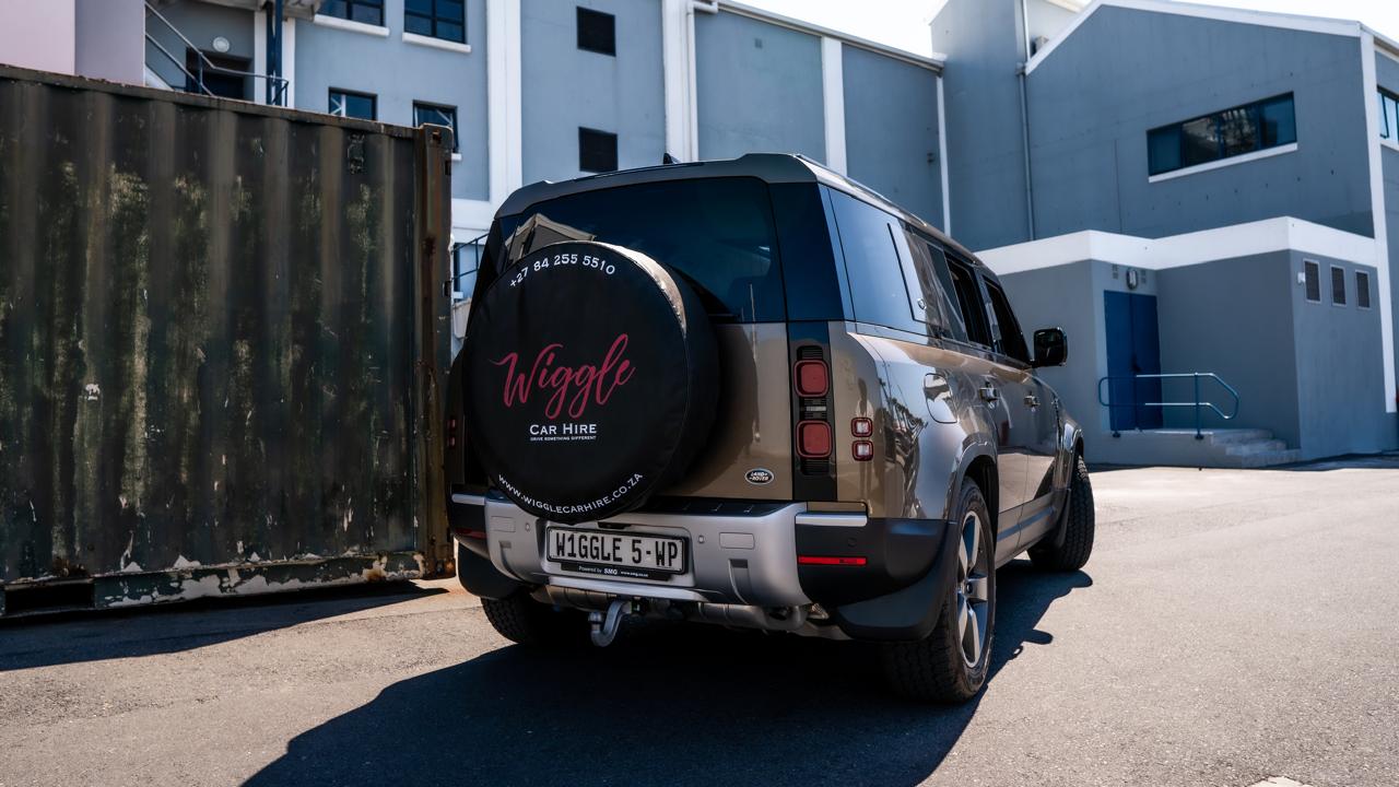 LAND ROVER Defender D240