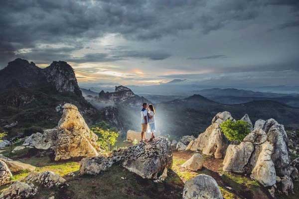 Tempat Wisata Stone Garden Citatah di Bandung Paket