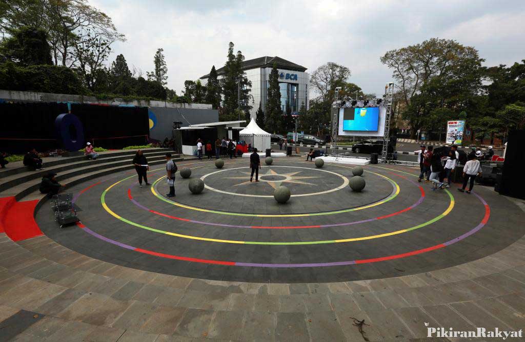 Tempat Wisata Taman Cikapayang Di Bandung Paket Wisata Dan