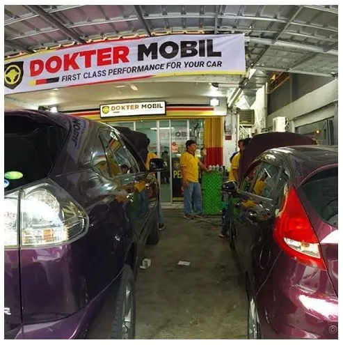 Mobil Jalan Pelan Ndut Ndutan