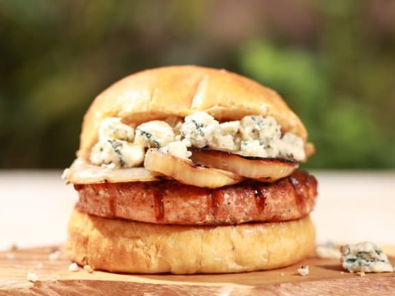 salmon burger with grilled onions