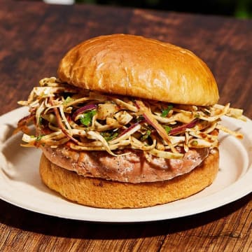 chipotle slaw salmon burgers
