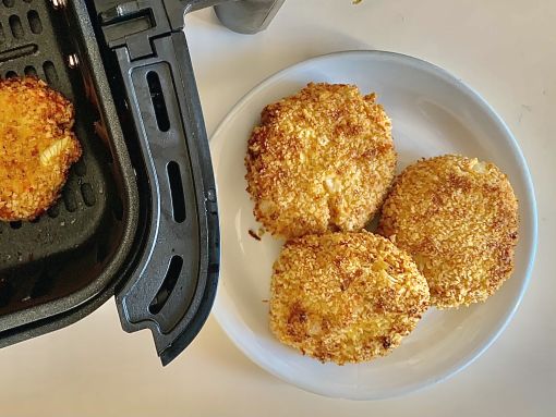 Air-Fryer Fish Cakes with Ground Sockeye Salmon