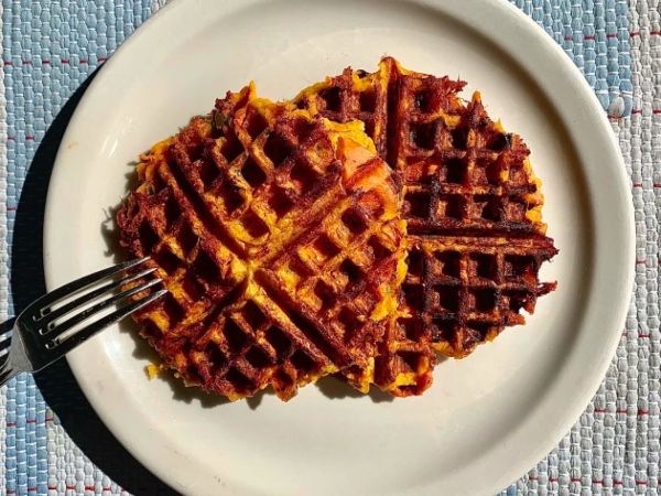 https://res.cloudinary.com/wildasset/image/upload/w_600/v1661374758/blog/Leftover_Remix__Mashed_Potato_Waffles_with_Wild_Alaskan_Seafood_1.jpg