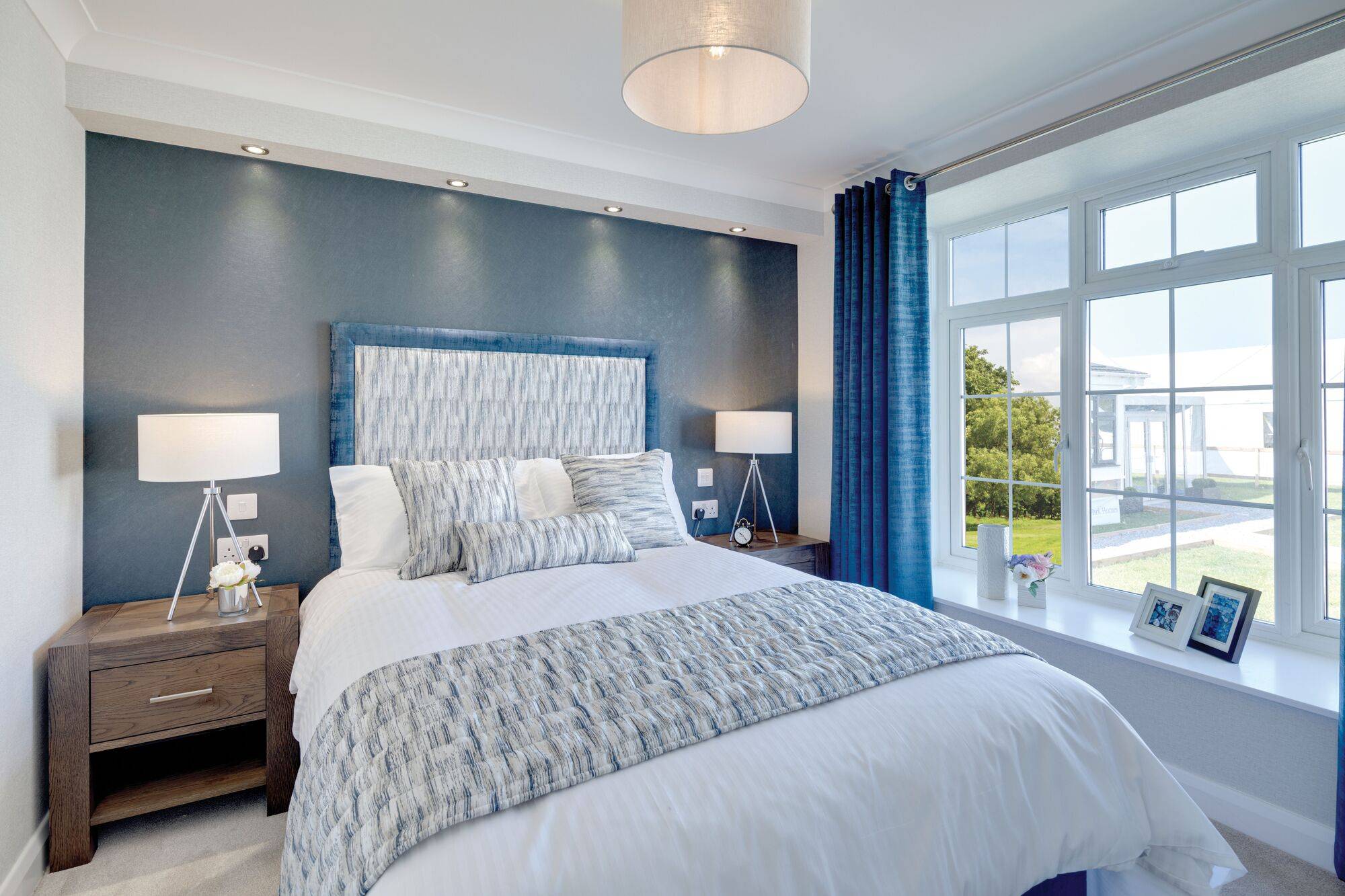 The Charnwood Willerby Bespoke park home master bedroom