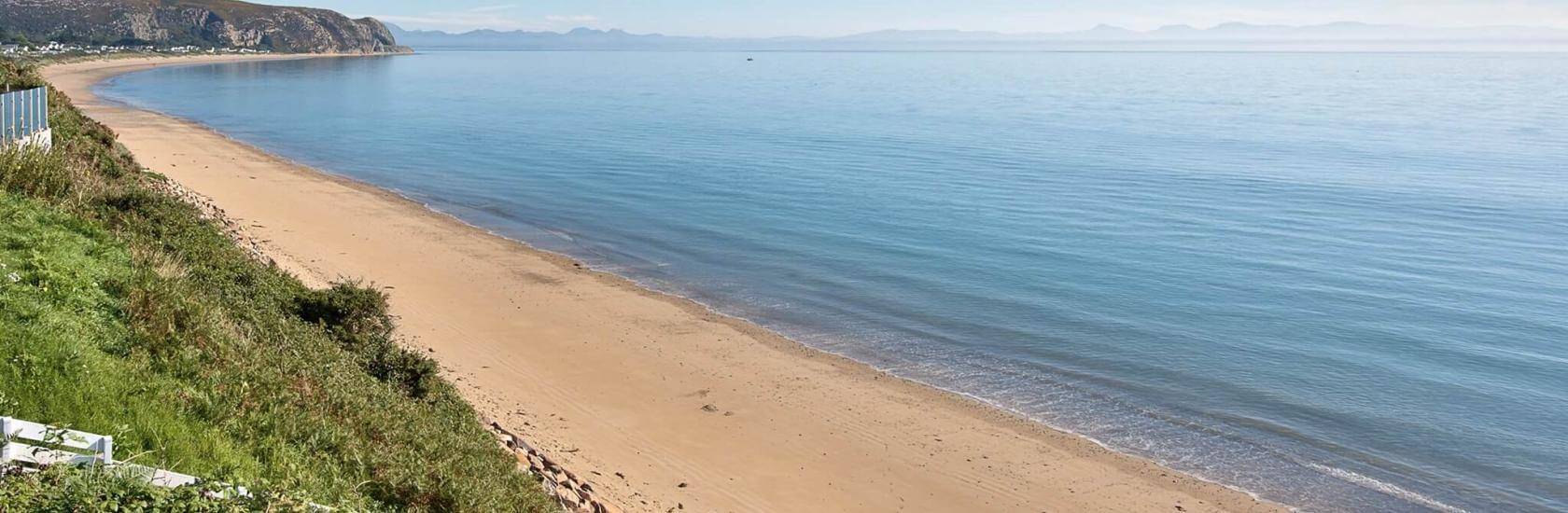 two-of-the-many-tempting-reasons-to-choose-abersoch-for-your-holiday-home.jpeg