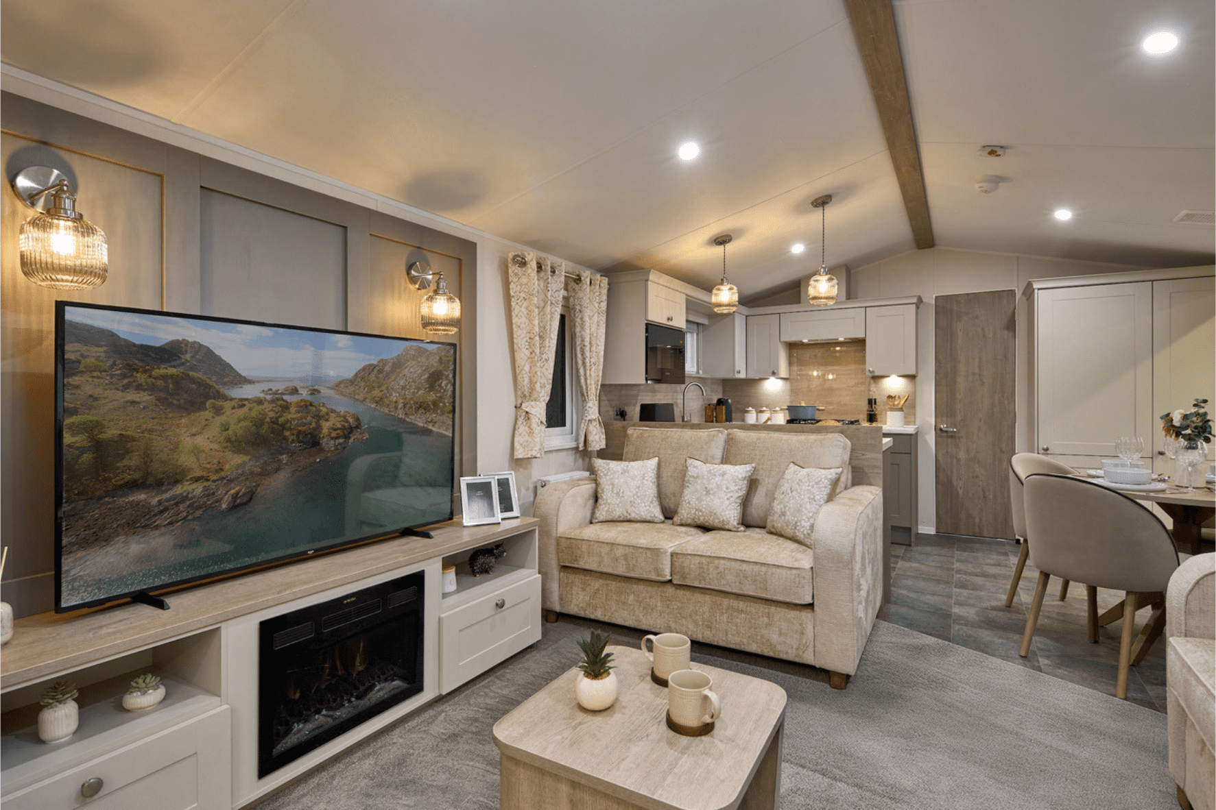 Salisbury - Room Feature (2).png