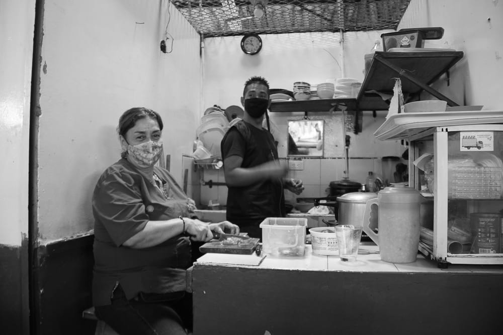 ISABEL_CRITINA_GIRALDO_GONZALES_30_AÑOS_TRABAJANDO_EN_LA_PLAZA_EN_OFICIOS_VARIOS_PROPIETARIA_DEL_RESTAURANTE_3_u1facf