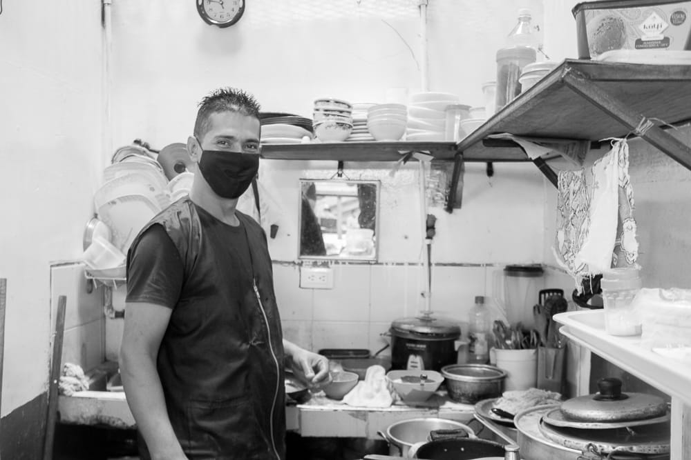 JORGE_ANDRÉS_GIRALDO_SEPULVEDA_1_AÑO_DE_TRABAJO_EN_EL_RESTAURANTE_DE_ISABEL_CRISTINA_1_haeohi