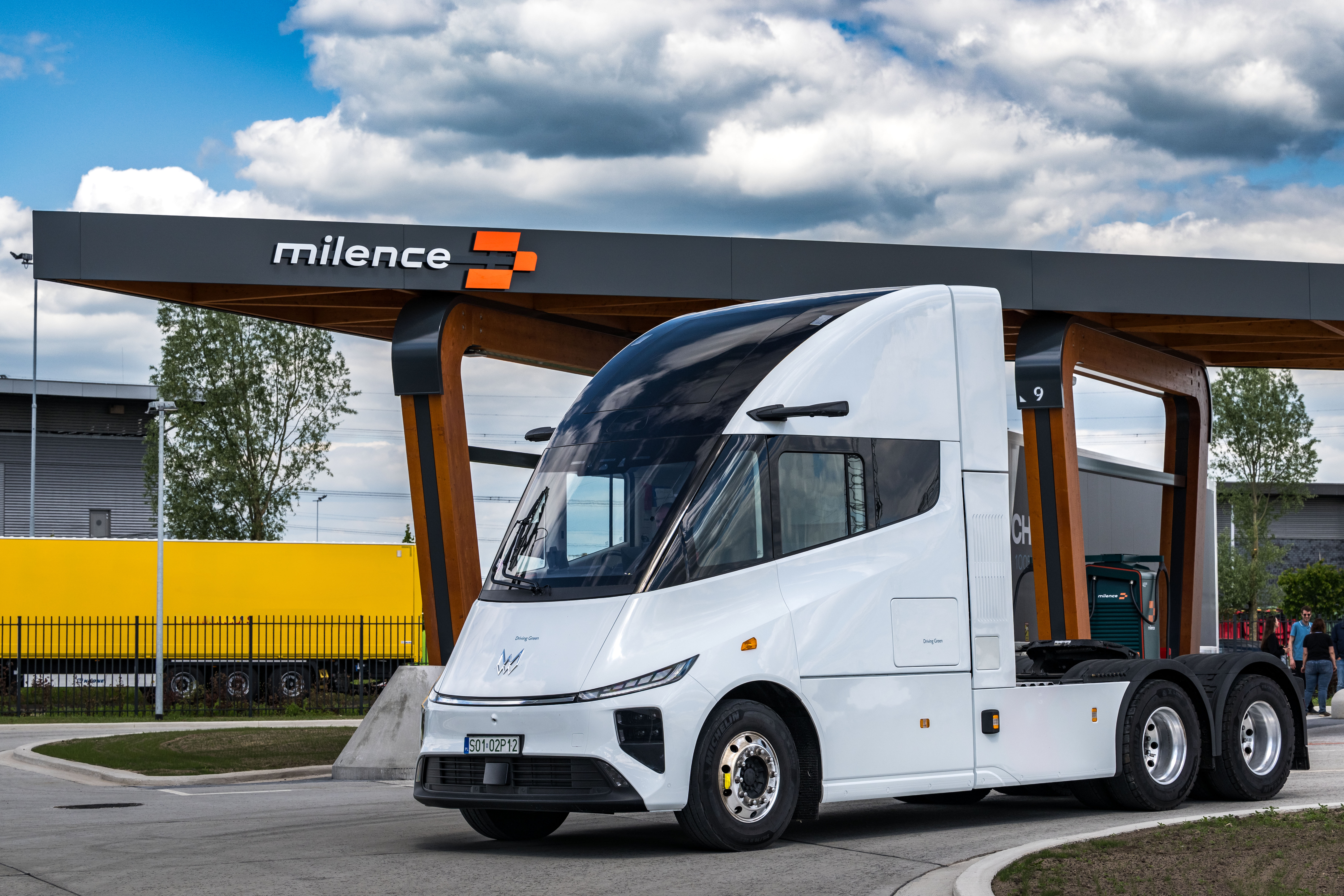 Windrose and Milence MCS charging