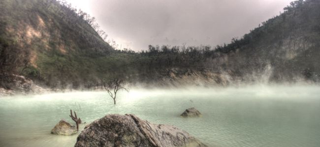 Вулкан Kawah Putih на острове Ява