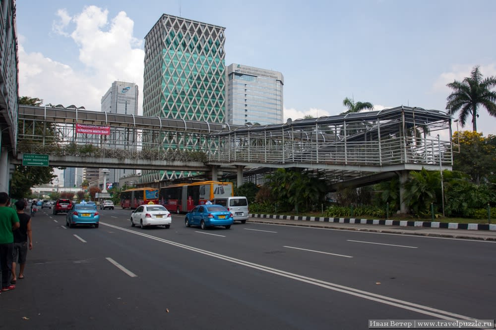 Остановка TransJakarta