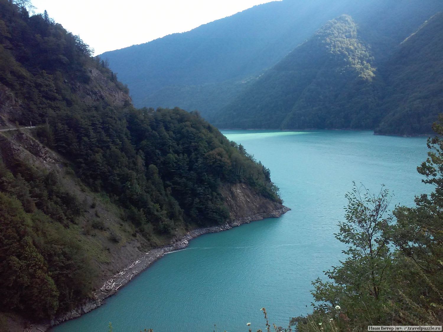 Дорога в Сванетию. Водохранилище Джвари.