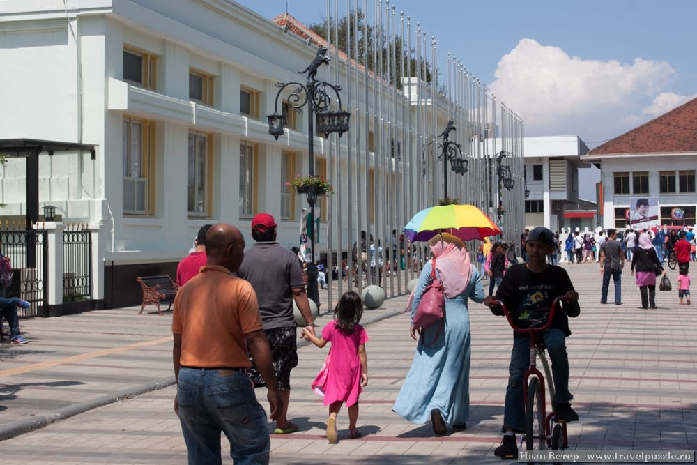 Одно из приятных мест в городе. В первую прогулку до него не дошли совсем немного.