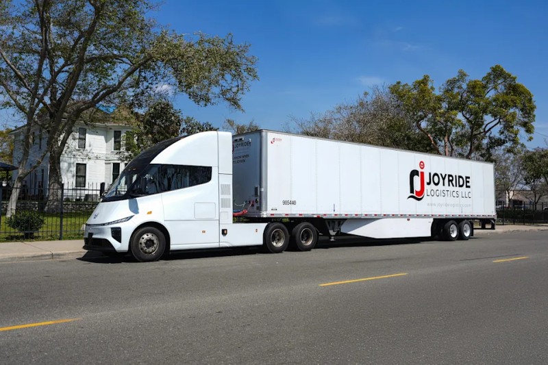 Windrose Launches First All-Electric Long-Haul Sleeper Truck in U.S., Partnering With JoyRide Logistics & EO Charging to Deliver TCO Parity for Shippers
